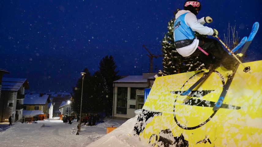 Die 2021 Weltmeisterin Anastasia Tatalina (RUS) und Nicola Bolinger (SUI) nahmen die Titel bei den Skifahrern mit nach Hause (Foto: Tourismus Silvaplana)