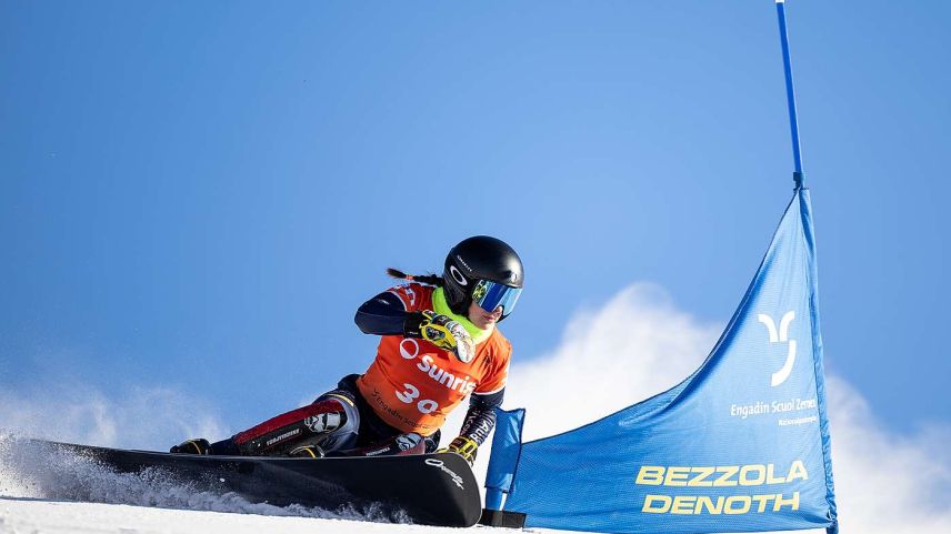 Die Siegerin des FIS Snowboard Weltcup-Rennen in Scuol: Lucia Dalmasso aus Italien. Foto: Dominik Täuber