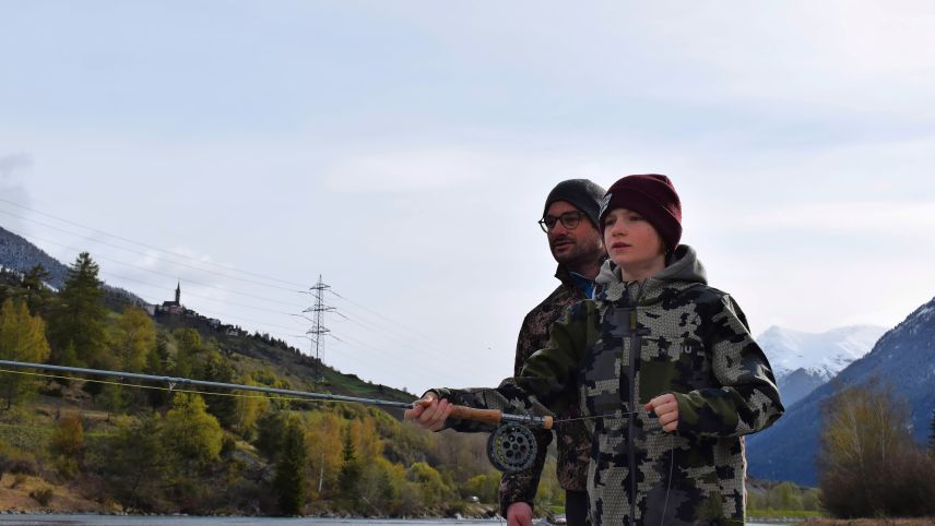 Die nächste Generation: Not Bazzell bringt seinem Sohn das Fischereihandwerk bei. 