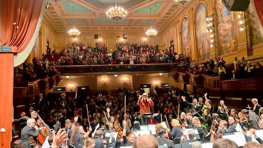 Concert i'l Herbst Theatre cul Golden Gate Symphony Orchestra a San Francisco (fotografia: mad).