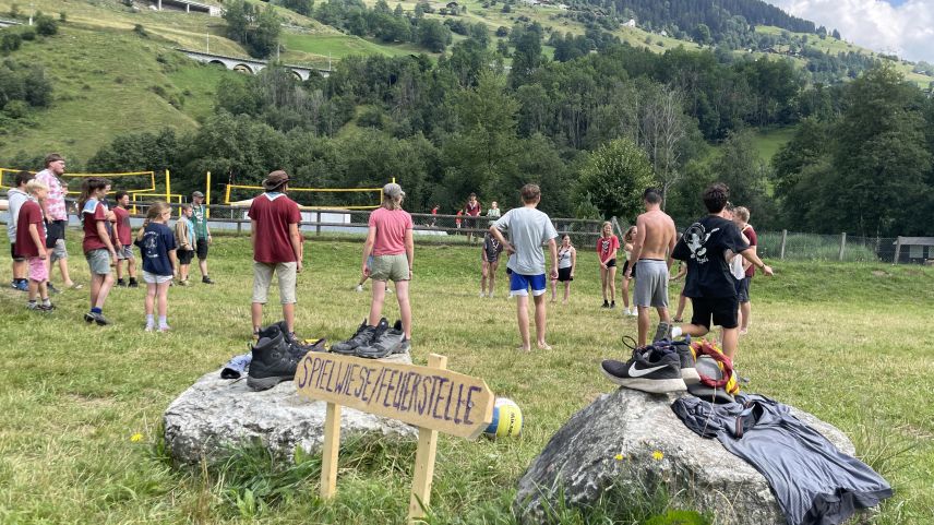 Auf der Spielwiese ist immer etwas los.  Foto: Fadrina Hofmann