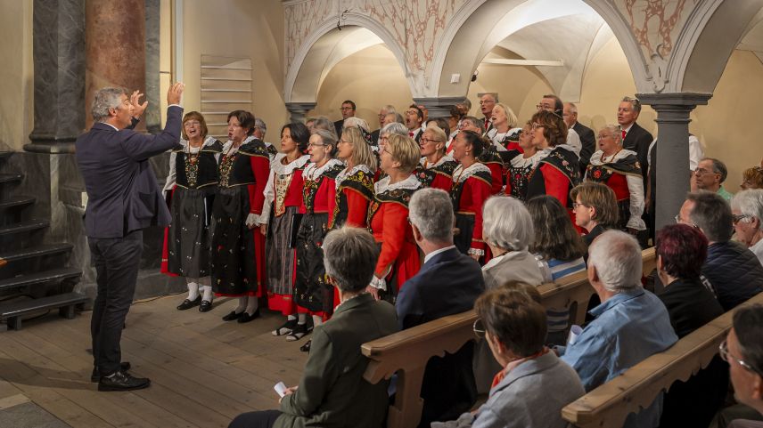 Der Gemischte Chor Samedan/Pontresina. Fotos: Yanik Bürkli