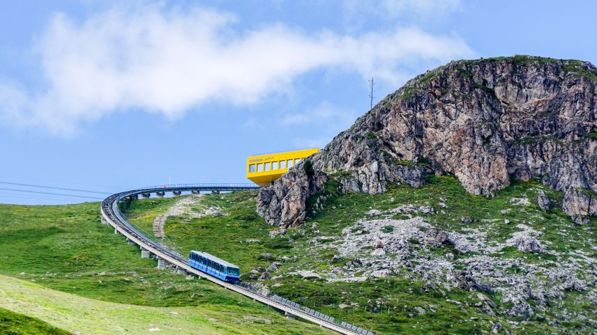 Die Seilbahnen in Graubünden und der Ostschweiz haben im Vergleich zu anderen Regionen der Schweiz sowohl gegenüber dem Vorjahr wie auch im Fünf-Jahresschnitt Abstriche machen müssen. Symbolfoto: Jon Duschletta