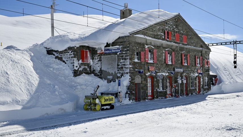 Eines der beiden Hotel-Buffets, die Primo Semadeni betreibt, liegt an der höchstgelegenen Station der Rhätischen Bahn. Foto: Marco Rubin