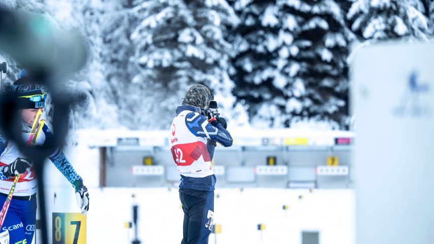 Trotz der sehr kalten Temperaturen zeigten die Athletinnen und Athleten starke Leistungen an der Biathlon-Bündnermeisterschaft in Sclamischot. Fotos: Mayk Wendt