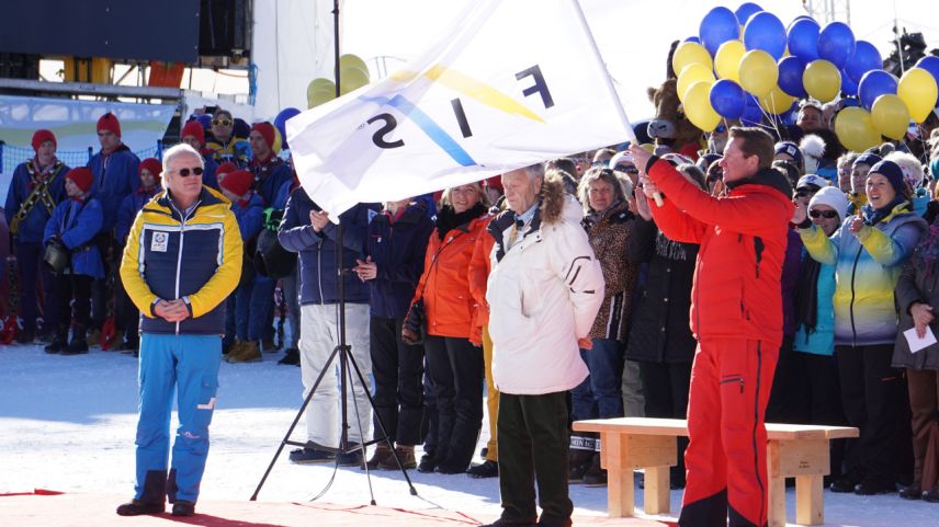 In dumengia ho il president da la FIS, Gian Franco Kasper, declaro cha‘ls champiunedis mundiels da skis 2017 a San Murezzan sajan a fin. Fotografia: Reto Stifel