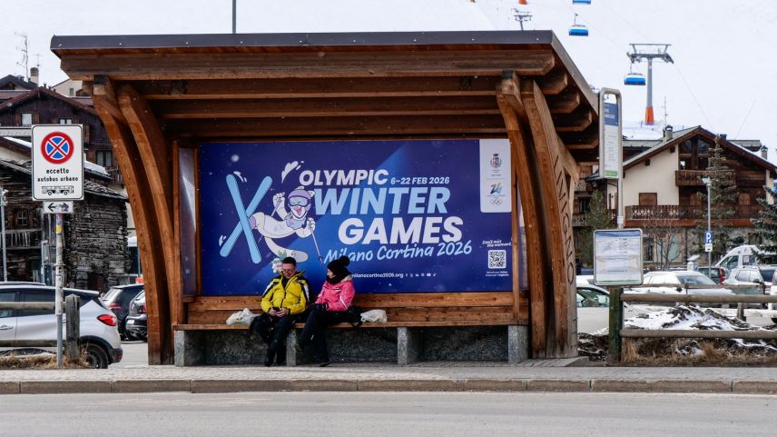 Wer aktuell nach Livigno fährt, wird zwar hier und dort auf die bevorstehenden Olympischen Winterspiele 2026 aufmerksam gemacht. Die ganz grosse Euphorie lässt noch auf sich warten.  Foto: Jon Duschletta