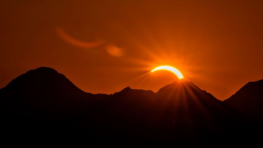 Partielle Sonnenfinsternis am 12. August. 2026, aufgenommen unterhalb des Piz Nair da Tarasp. Foto: Mayk Wendt