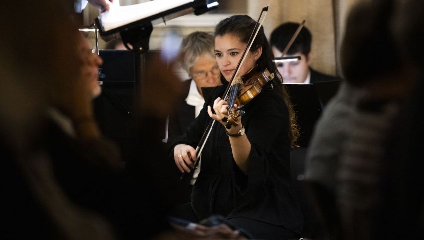 Die Bündner Kammerphilharmonie hat für die Musik gesorgt. Foto: Mayk Wendt