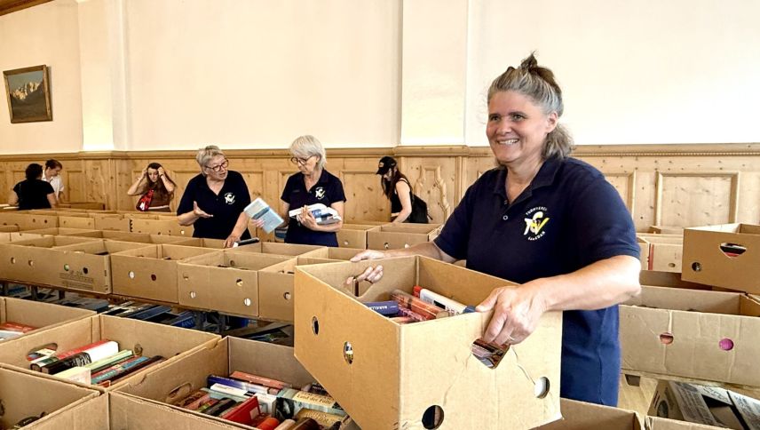 Claudia Niggli und ihre Helferinnen vom Turnverein Samedan. Foto: Fadrina Hofmann