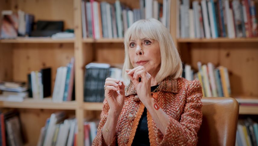 Grazyna Kulczyk ha fabrichà sü i’ls ultims ündesch ons a Susch ün’instituziun d’art unica – tuot tenor descripziun üna «antitesa als gronds museums moderns», ün «archiv rebel» o ün «stresstest instituziunal» (fotografia: Michael Steiner).