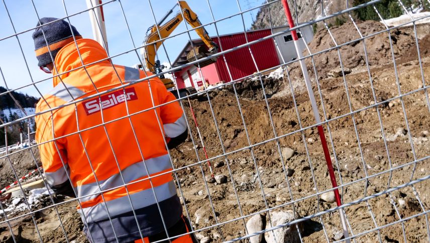 Das neue Steuerabkommen bringt nicht nur den Bausektor aus dem Lot. Diesen könnte es aber wegen seiner vielen Grenzgänger besonders hart treffen. Noch herrscht vor allem Unsicherheit. Foto: Jon Duschletta