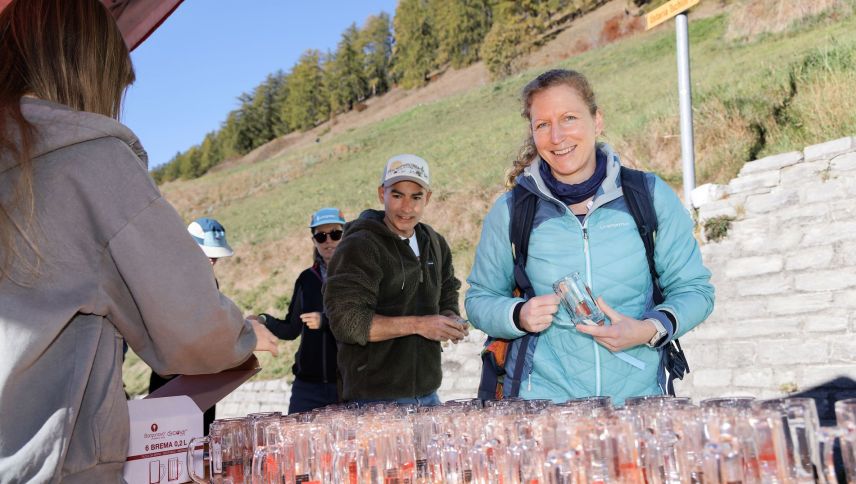 Rund 950 Personen haben Bergbierfestival 2026 teilgenommen (Foto: Dominik Täuber).