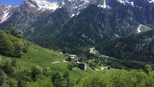 Das Bergell verfügt über eine eindrückliche Berglandschaft und Kultur. Doch das genügt nicht für eine nachhaltige Entwicklung. Foto: Marie-Claire Jur