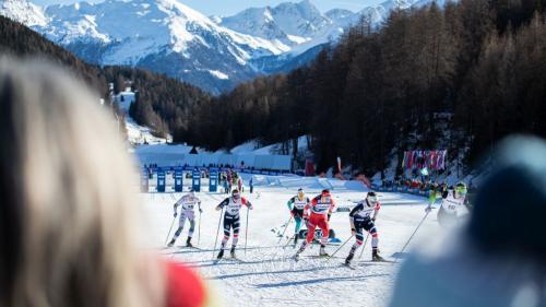 In s-chars ün mais ha lö per la sesavla jada la Tour de Ski in Val Müstair. Las lavuors da preparaziun vegnan fattas tenor plan (fotografia: Dominik Täuber).