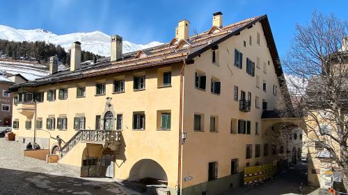 Die Chesa Planta in Zuoz gehört zu den imposantesten Bauwerken im Engadin. Foto: Open Doors Engadin