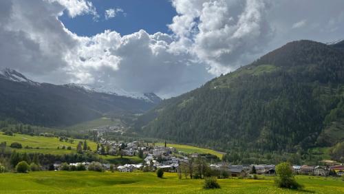 Nüvels grischs sur la Val Müstair: Quatter gestiuns partenarias da la Biosfera Val Müstair han desdit il partenariat cull’organisaziun (fotografia: Daniela Dobler).
