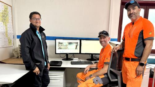 Sie haben die Wasserversorgung unter Kontrolle: Daniel Freitag, Arno Pfister, Ricardo Pinto. Foto: Fadrina Hofmann
