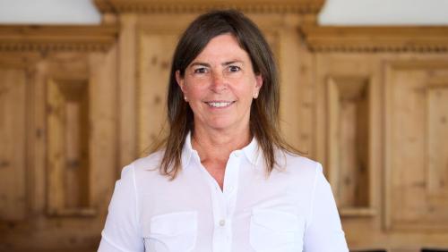 Isabel Wenger es la parsura dal cussagl da sandet, dal gremi politic-strategic da la Sanadura chi’d es daspö avrigl 2026 respunsabel pel provedimaint da sandet in Engiadin’Ota (fotografia: Michael Steiner).