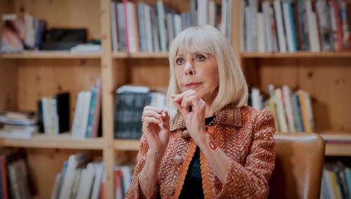 Grazyna Kulczyk ha fabrichà sü i’ls ultims ündesch ons a Susch ün’instituziun d’art unica – tuot tenor descripziun üna «antitesa als gronds museums moderns», ün «archiv rebel» o ün «stresstest instituziunal» (fotografia: Michael Steiner).