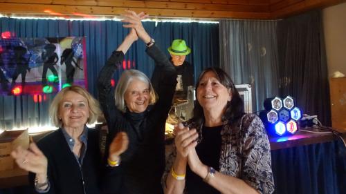«DJ Guido sorgte mit Hits aus den 70er- und 80er-Jahren für gute Stimmung». Foto: Othmar Lässer