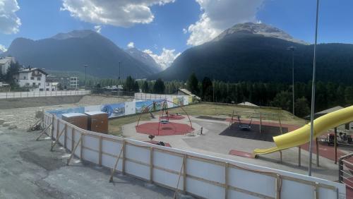 In Zukunft soll anstelle des «Provisoriums» ein Sport- und Spielplatz mit Hotelanlage entstehen. 	Foto: Reto Stifel