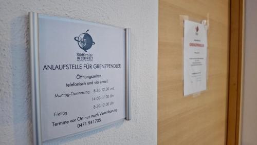 Im Grenzpendlerbüro werden allerlei Fragen rund um das Grenzgängertum beantwortet. Foto: Morgan Fouqueau