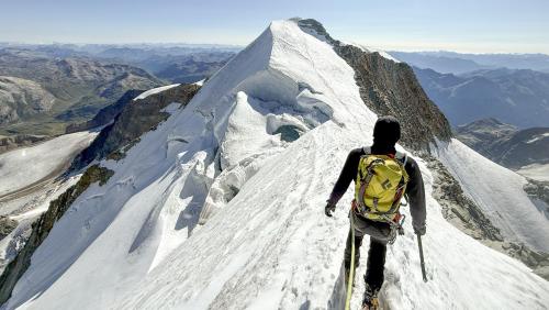 Der Blick vom Hauptgipfel des Piz Palü auf den Ostgipfel. Aufgenommen am Mittwoch, 22. Juli. Foto: Marcel Schenk